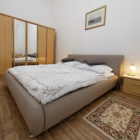Apartment U Cisare *